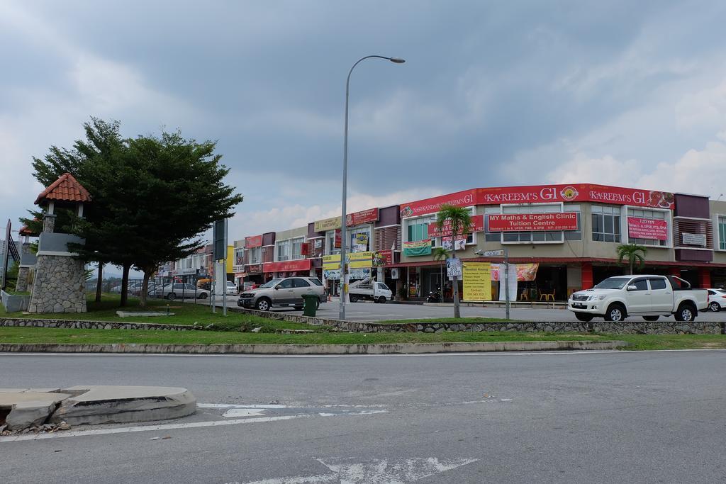 Home Sweet Home Semenyih Exterior photo