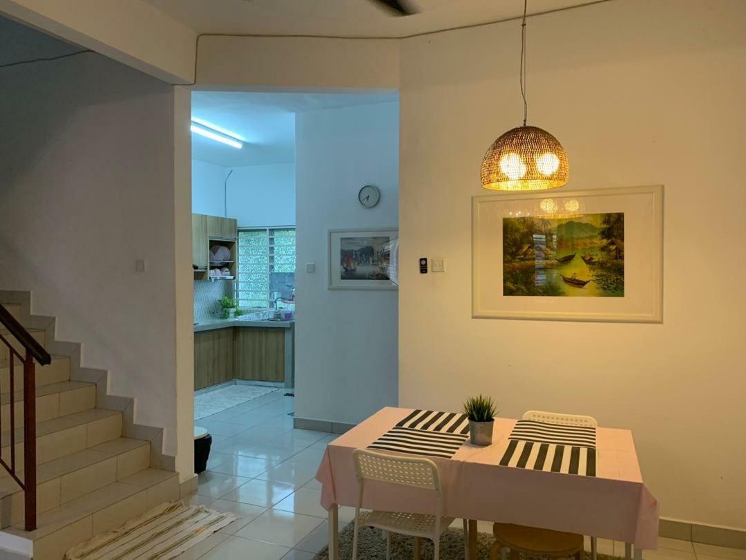 Home Sweet Home Semenyih Exterior photo